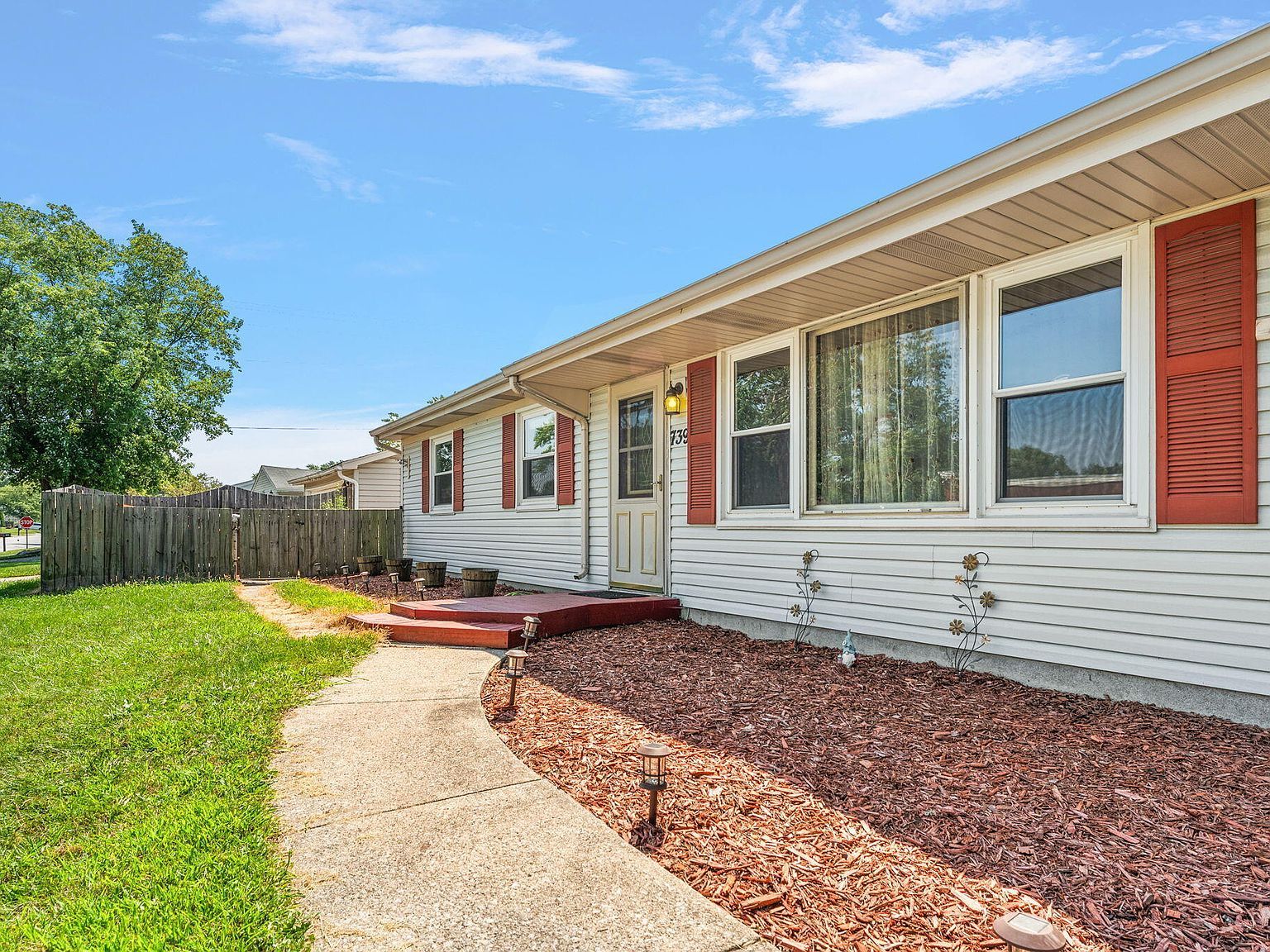 739 Eagle Creek Rd Valparaiso, IN 46385 - Thumbnail 4