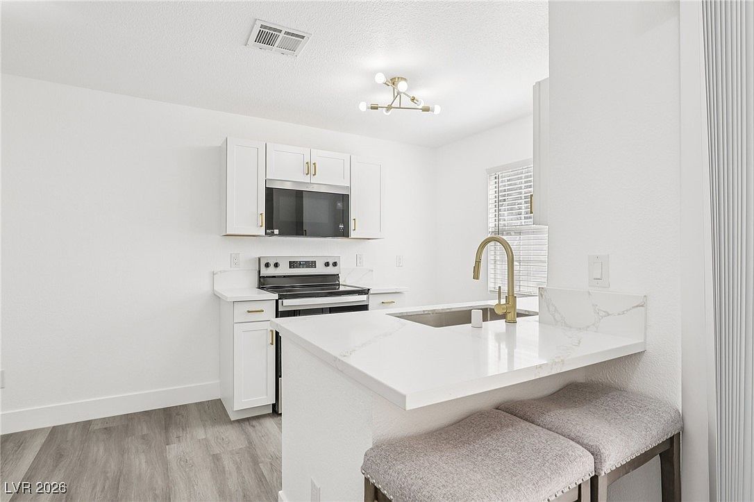 3150 Soft Breezes Dr APT 1034 Las Vegas, NV 89128 - Thumbnail 4