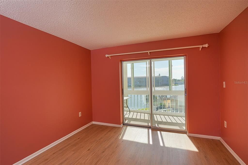 3607 Lake Bayshore Dr #312 Bradenton, FL 34205 - Thumbnail 4