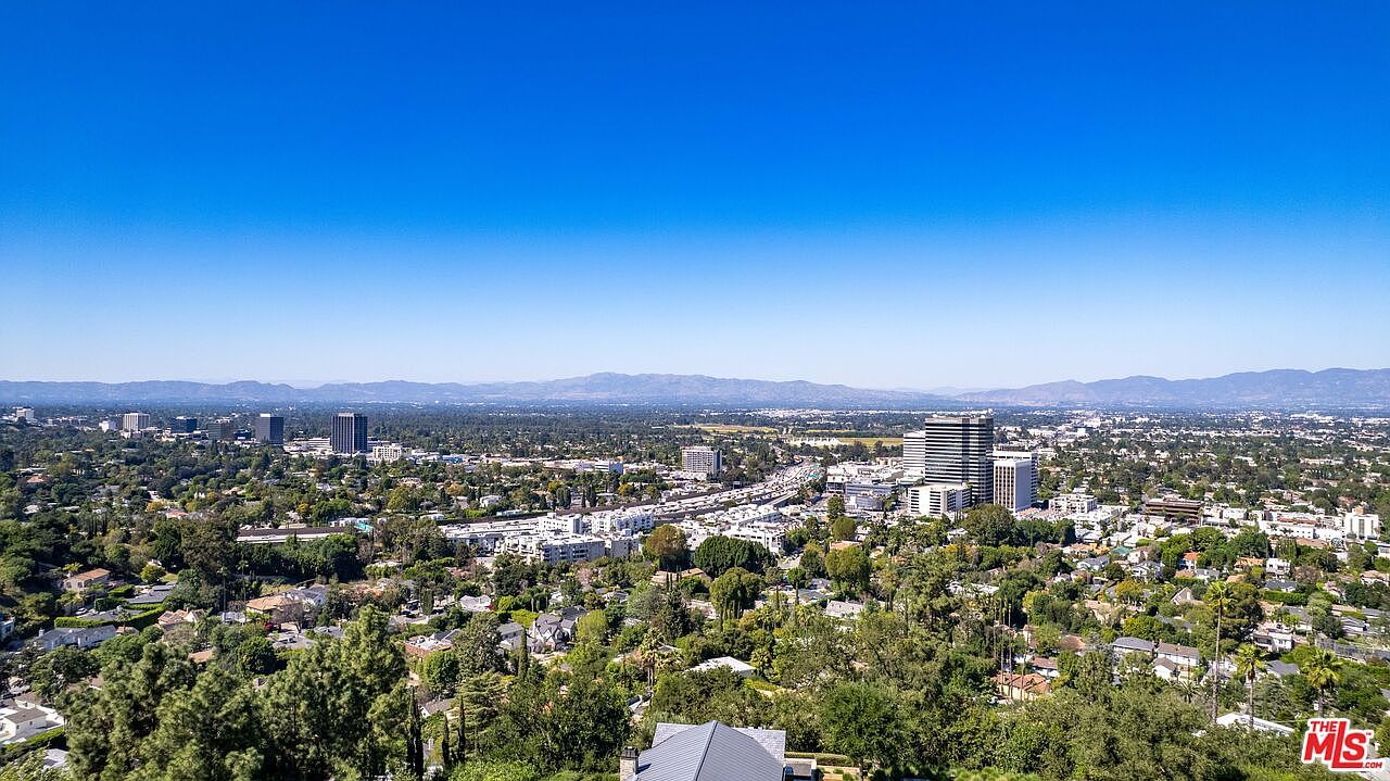 4039 Cody Rd Sherman Oaks, CA 91403 - Thumbnail 4