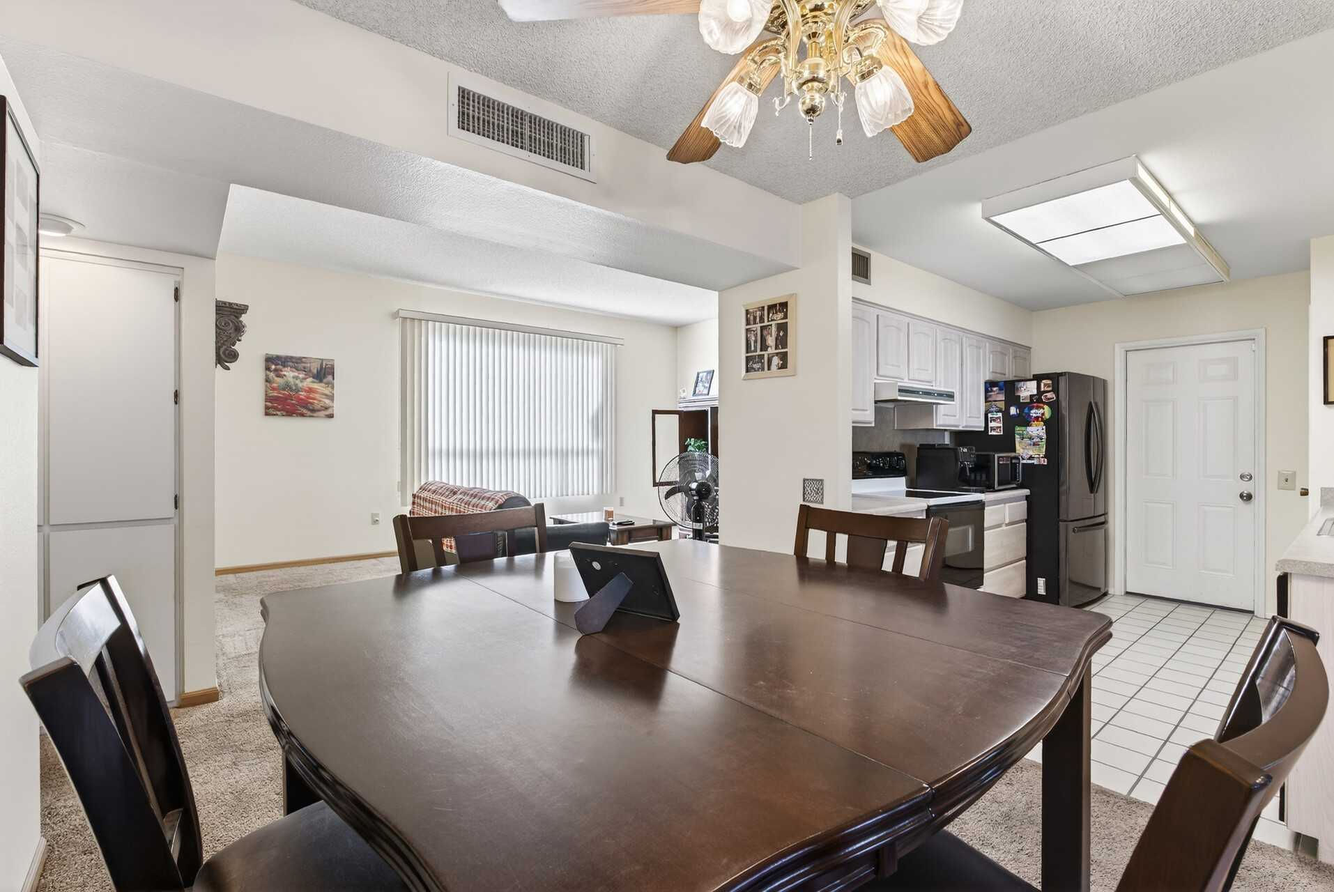 11034 W Crestbrook Dr, Sun City, AZ, USA, 85351 - Thumbnail 4