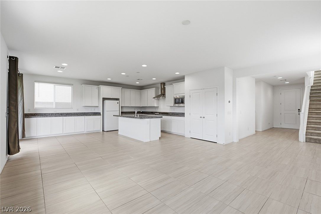 4729 Challenger St North Las Vegas, NV 89031 - Thumbnail 4