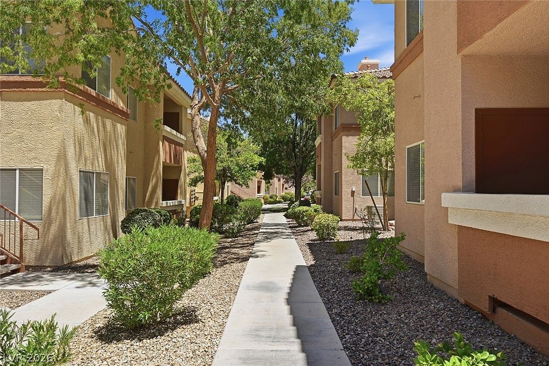 1050 E Cactus Ave Unit 2006 Las Vegas, NV 89183 - Thumbnail 4
