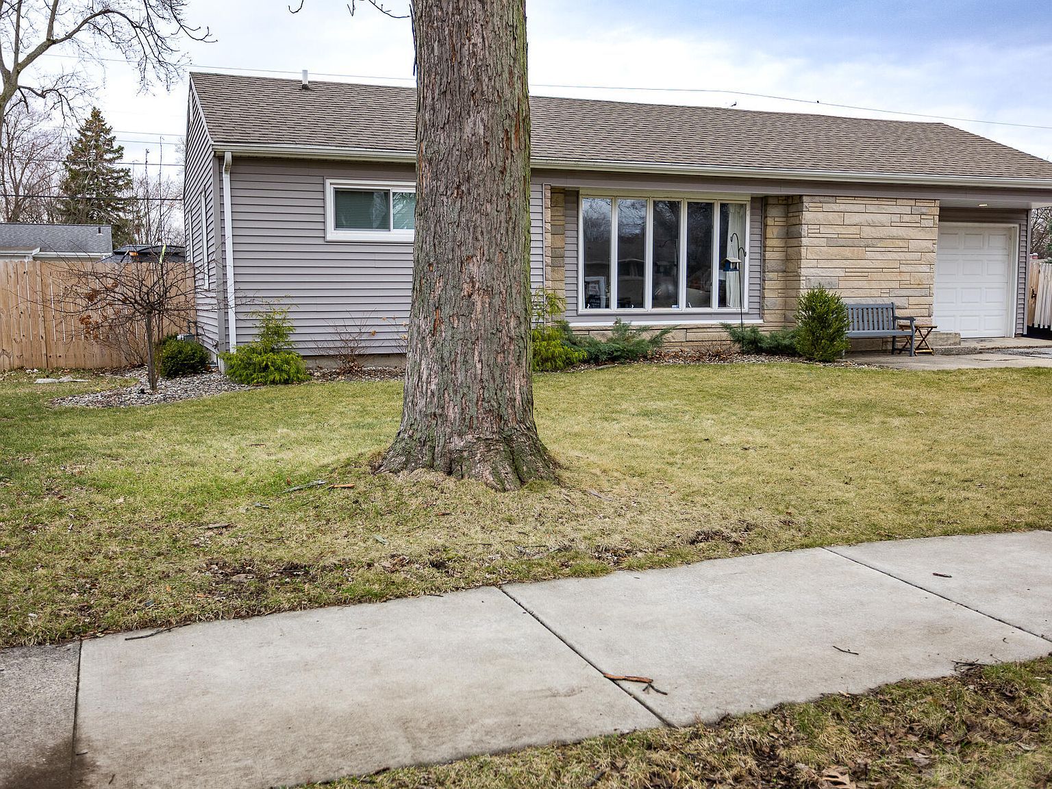 903 S Main St Crown Point, IN 46307 - Thumbnail 4