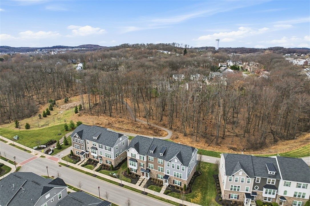 314 Cross Creek Dr Cranberry Township, PA 16066 - Thumbnail 4