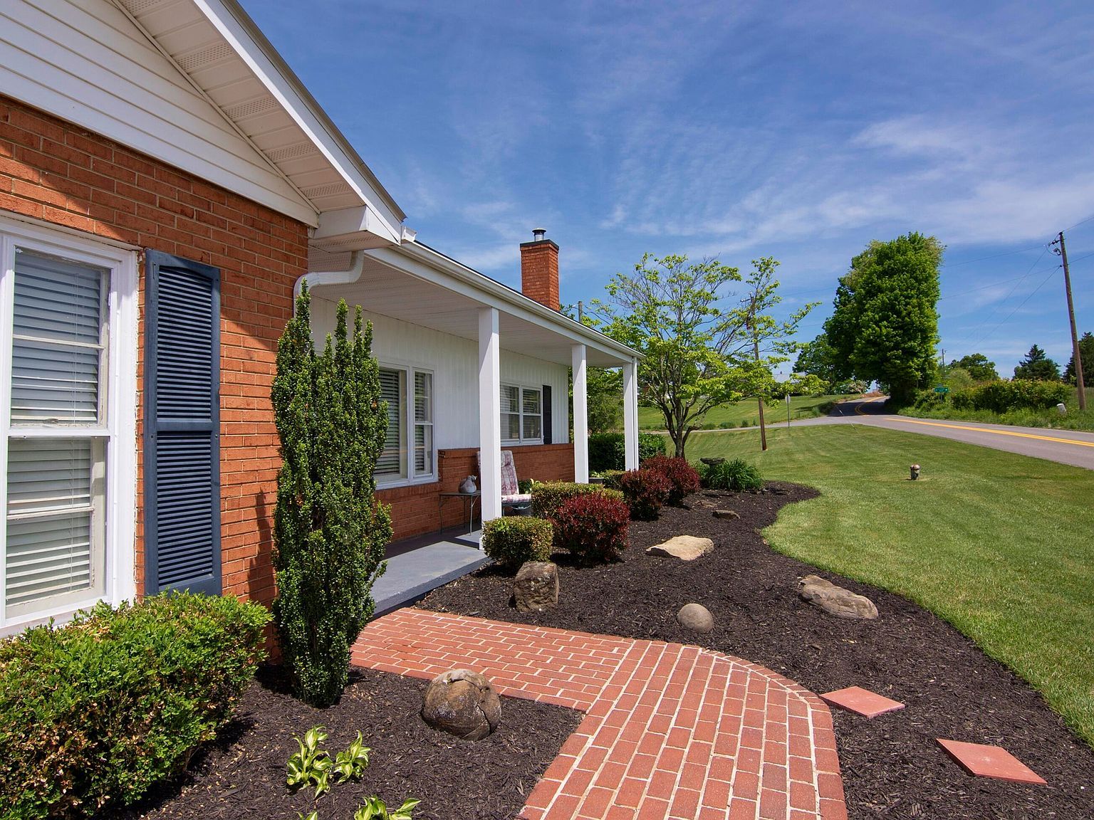 4061 Fairview Rd Lewisburg, WV 24901 - Thumbnail 4