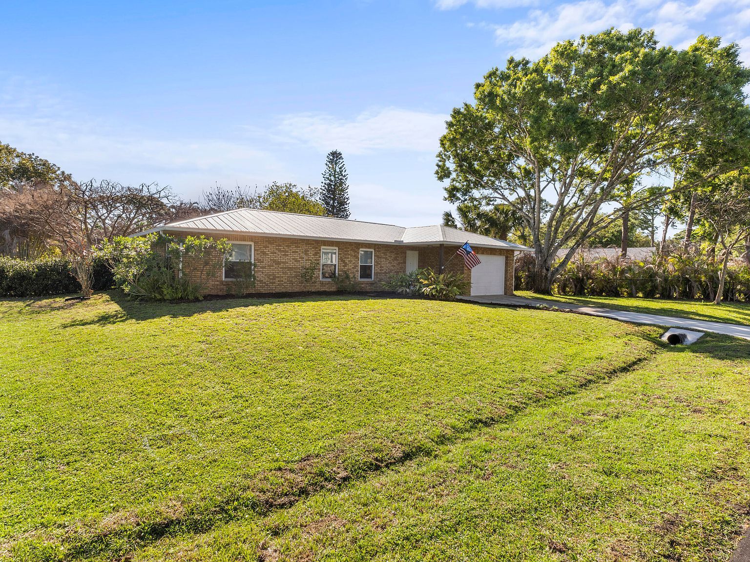 1566 Picasso St Sebastian, FL 32958 - Thumbnail 4