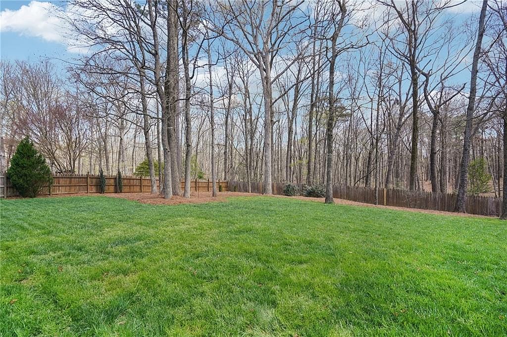 2690 Stonehill Way Cumming, GA 30041 - Thumbnail 4