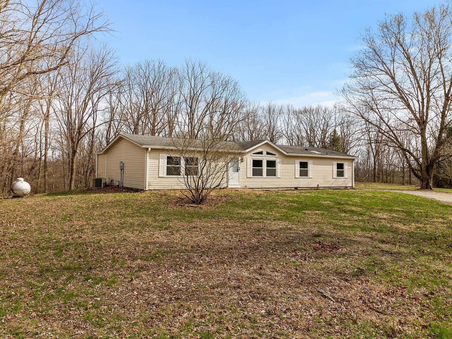 5835 Broyles Rd Avon, IN 46123 - Thumbnail 4