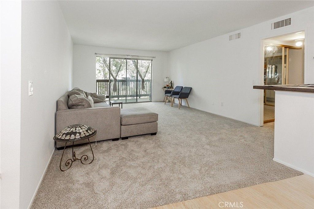 23515 Lyons Ave Unit 210 Santa Clarita, CA 91355 - Thumbnail 4