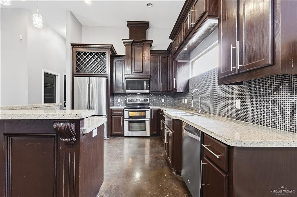 1342 Patsy Cline Dr Edinburg, TX 78541 - Thumbnail 4