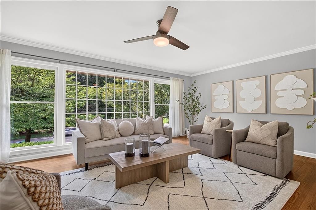 1355 Amanda Cir Decatur, GA 30033 - Thumbnail 4