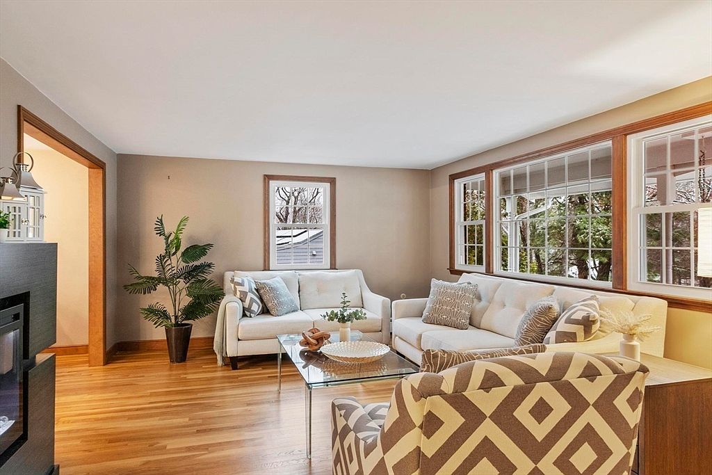 11 Ethelyn Cir Maynard, MA 01754 - Thumbnail 4