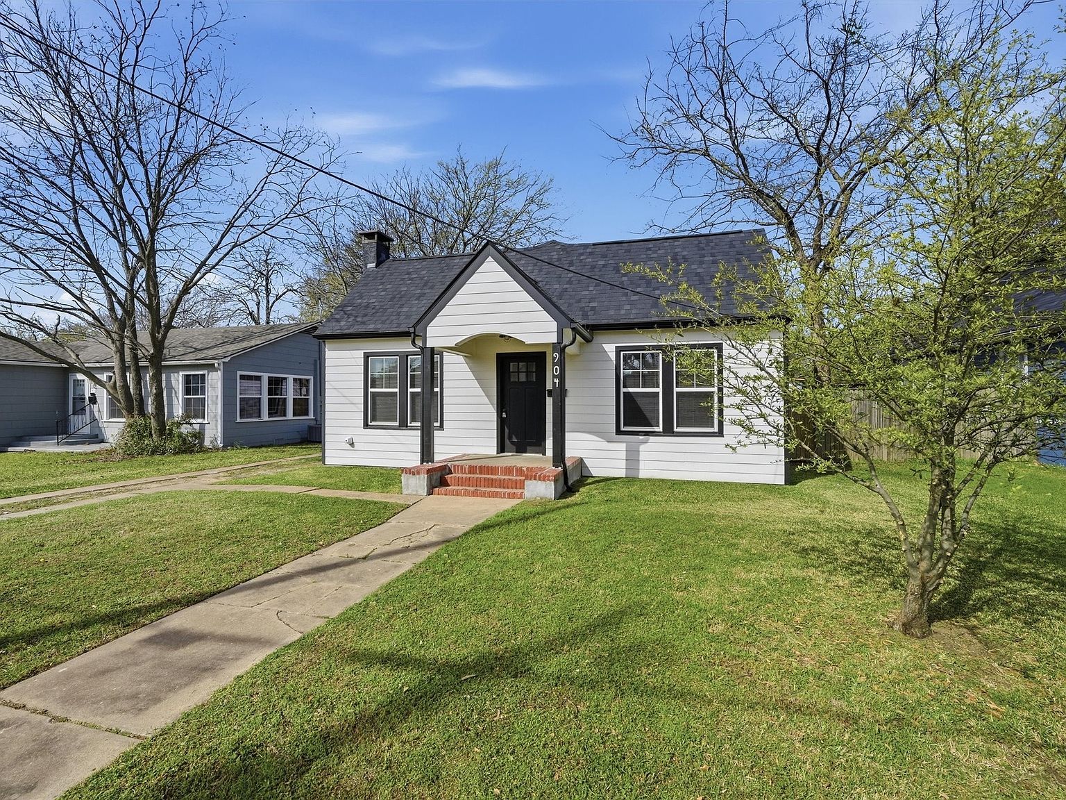 904 N Woods St Sherman, TX 75092 - Thumbnail 4