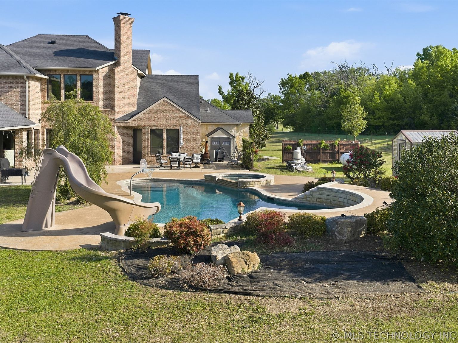 1739 Gateway Rd Ardmore, OK 73401 - Thumbnail 4