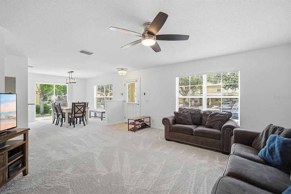 3435 Castle Stone Ct Valrico, FL 33594 - Thumbnail 4