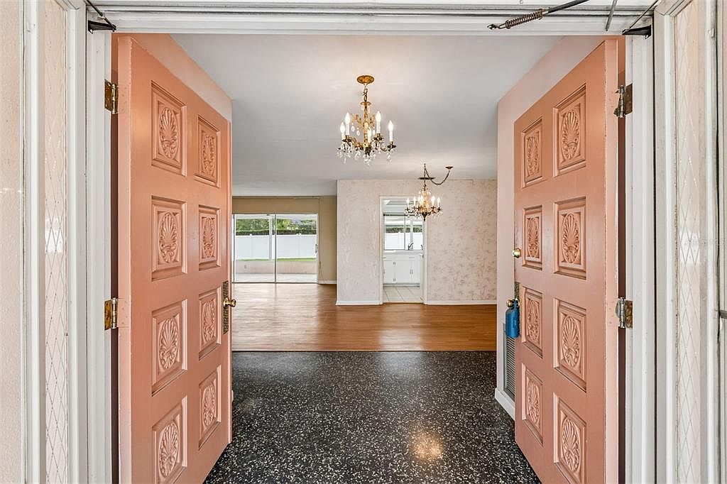 14363 Neptune Rd Seminole, FL 33776 - Thumbnail 4