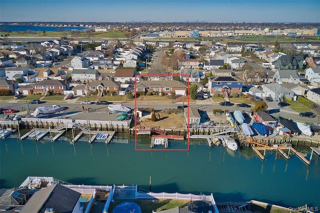 3402 Elliott Blvd Oceanside, NY 11572 - Thumbnail 4
