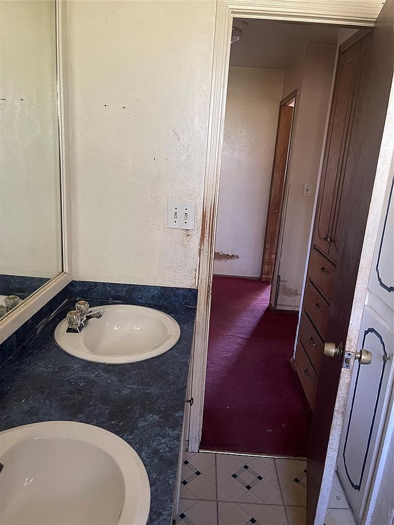 1717 NE 56th St Oklahoma City, OK 73111 - Thumbnail 4