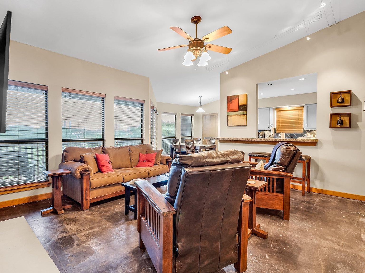 1406 Windsor Rd APT 305 Austin, TX 78703 - Thumbnail 4