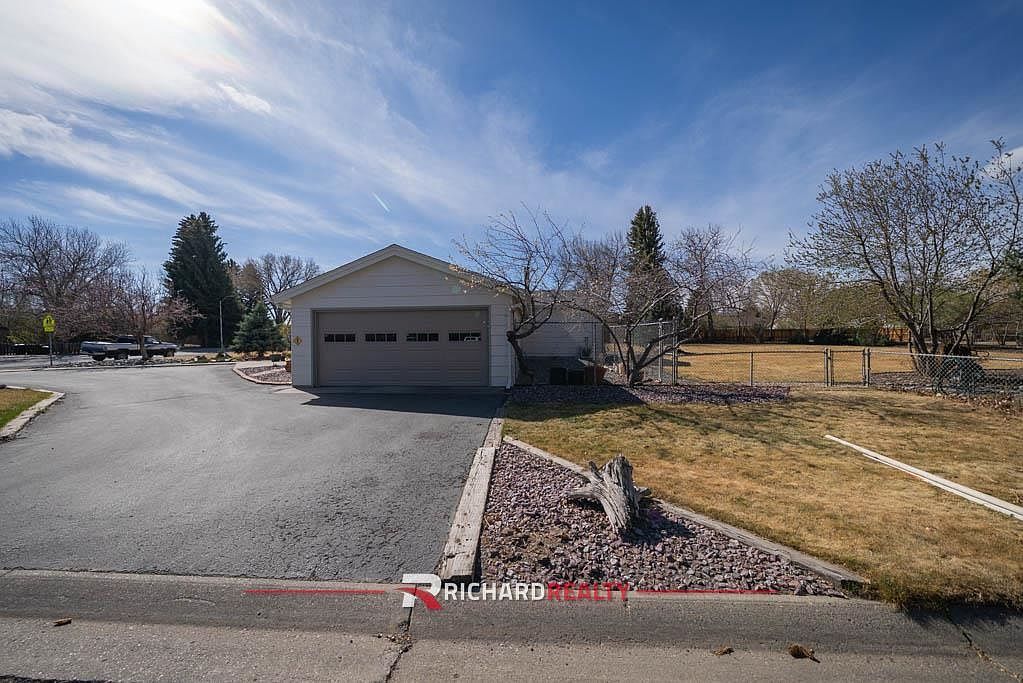 1044 Stampede Ave Cody, WY 82414 - Thumbnail 4