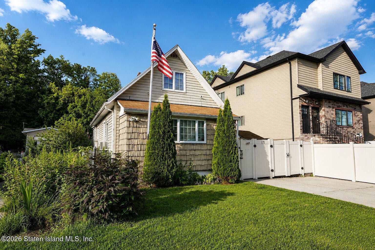 171 Burke Ave Staten Island, NY 10314 - Thumbnail 4