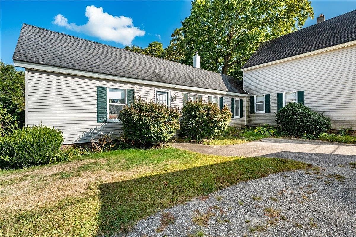 343 Charles Bancroft Hwy Litchfield, NH 03052 - Thumbnail 4