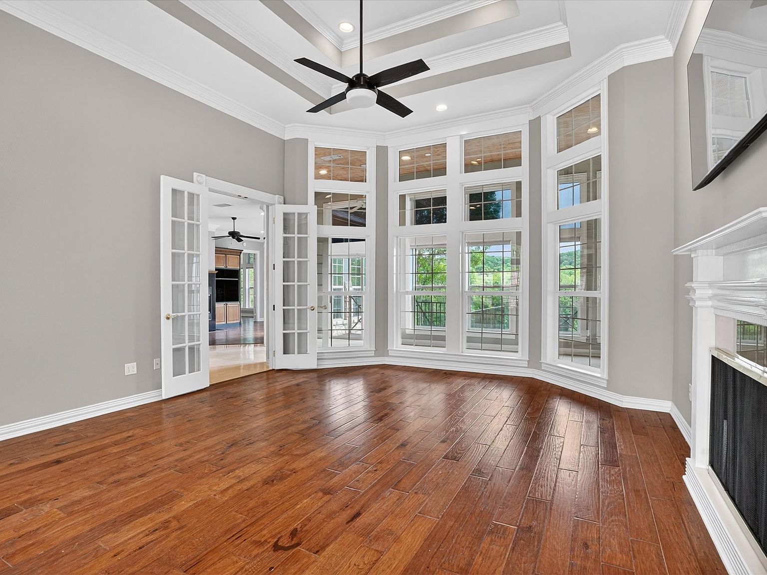 9704 Ravenswood Rd Granbury, TX 76049 - Thumbnail 4