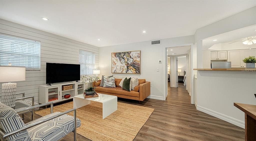 5610 Avenida Del Mare Sarasota, FL 34242 - Thumbnail 4