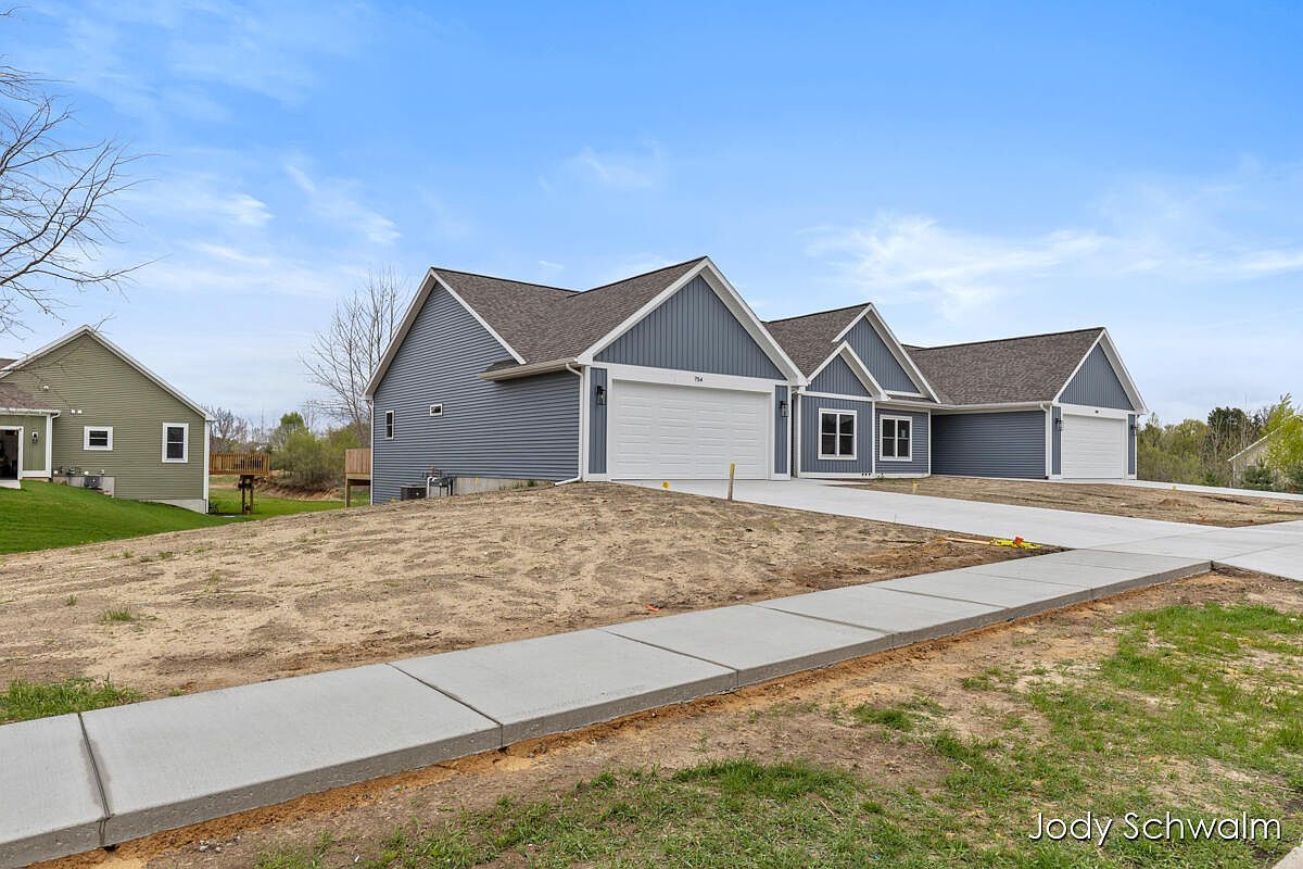 754 Noble Dr Belding, MI 48809 - Thumbnail 4