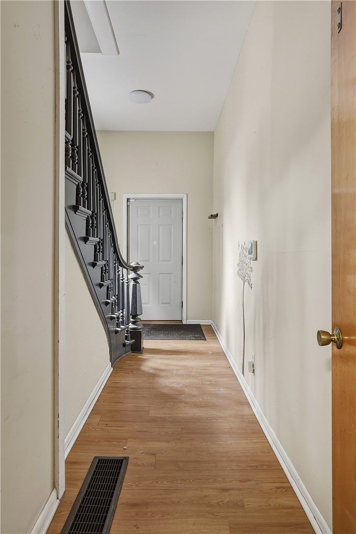 122 E Chemung Pl Elmira, NY 14904 - Thumbnail 4