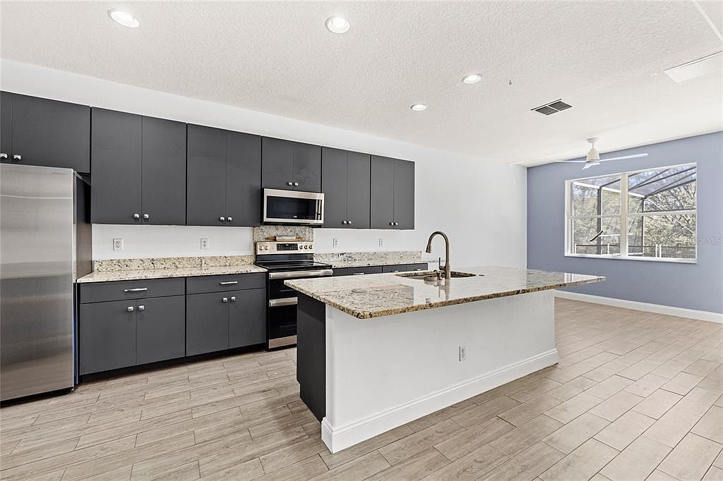 16943 Sunrise Vista Dr Clermont, FL 34714 - Thumbnail 4