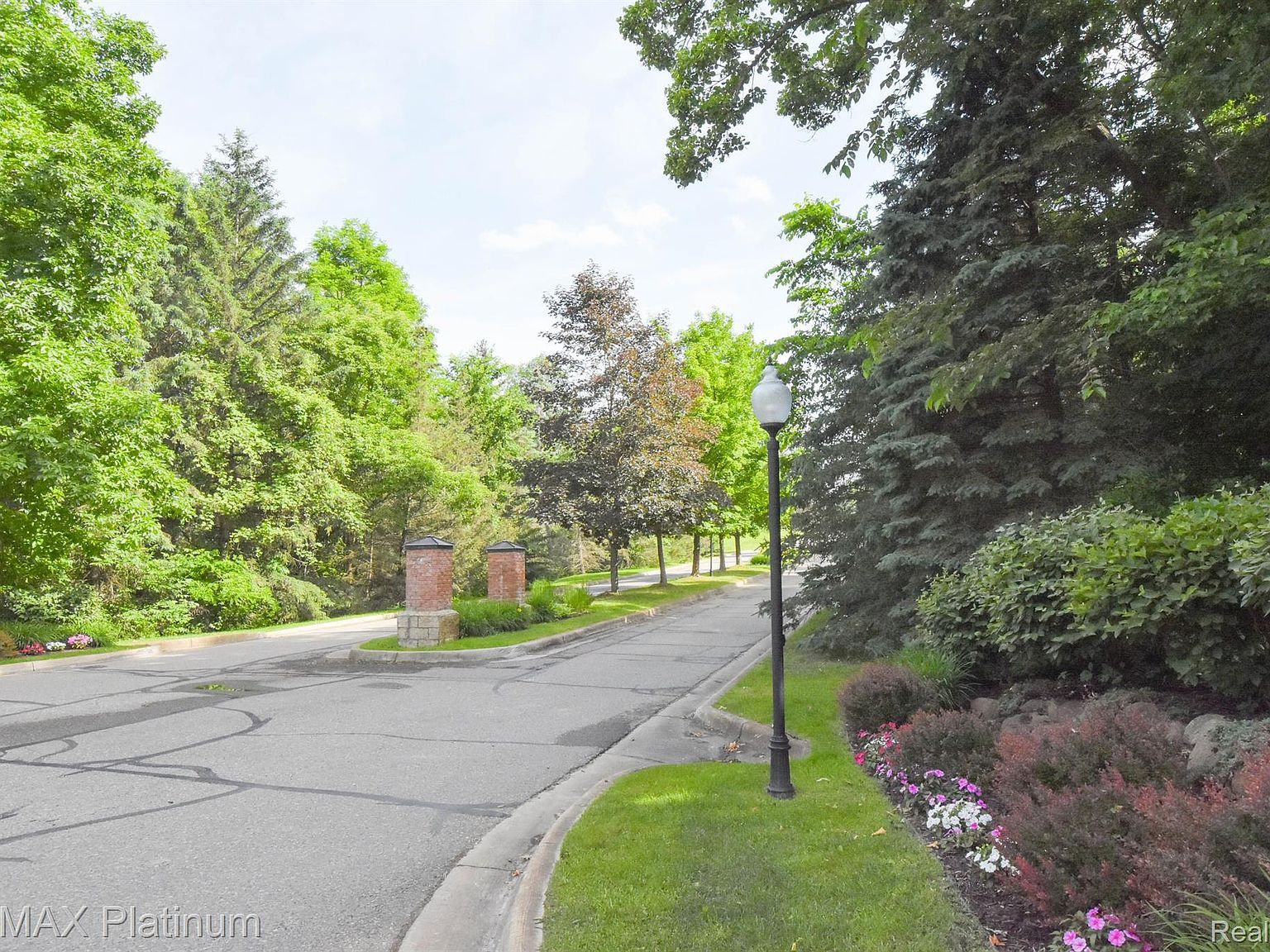 35 Shannon Glen Dr Fenton, MI 48430 - Thumbnail 4