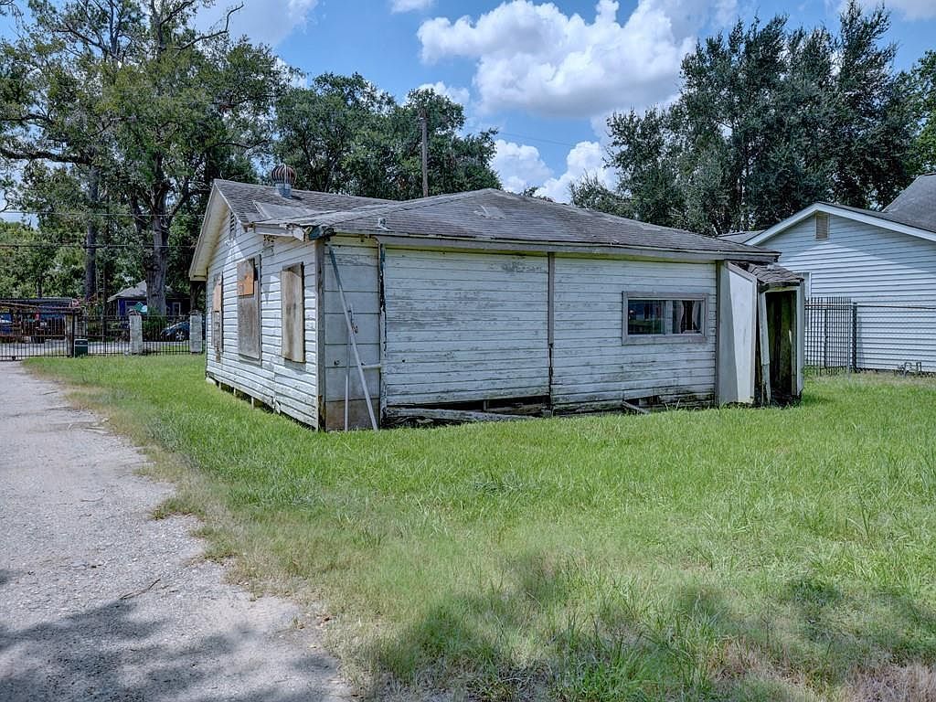 4509 Haywood St Houston, TX 77093 - Thumbnail 4
