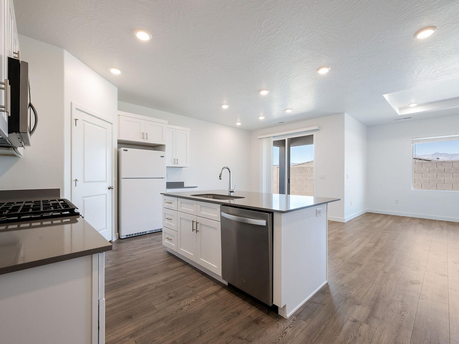 3537 E Padre Bay Dr Washington, UT 84780 - Thumbnail 4