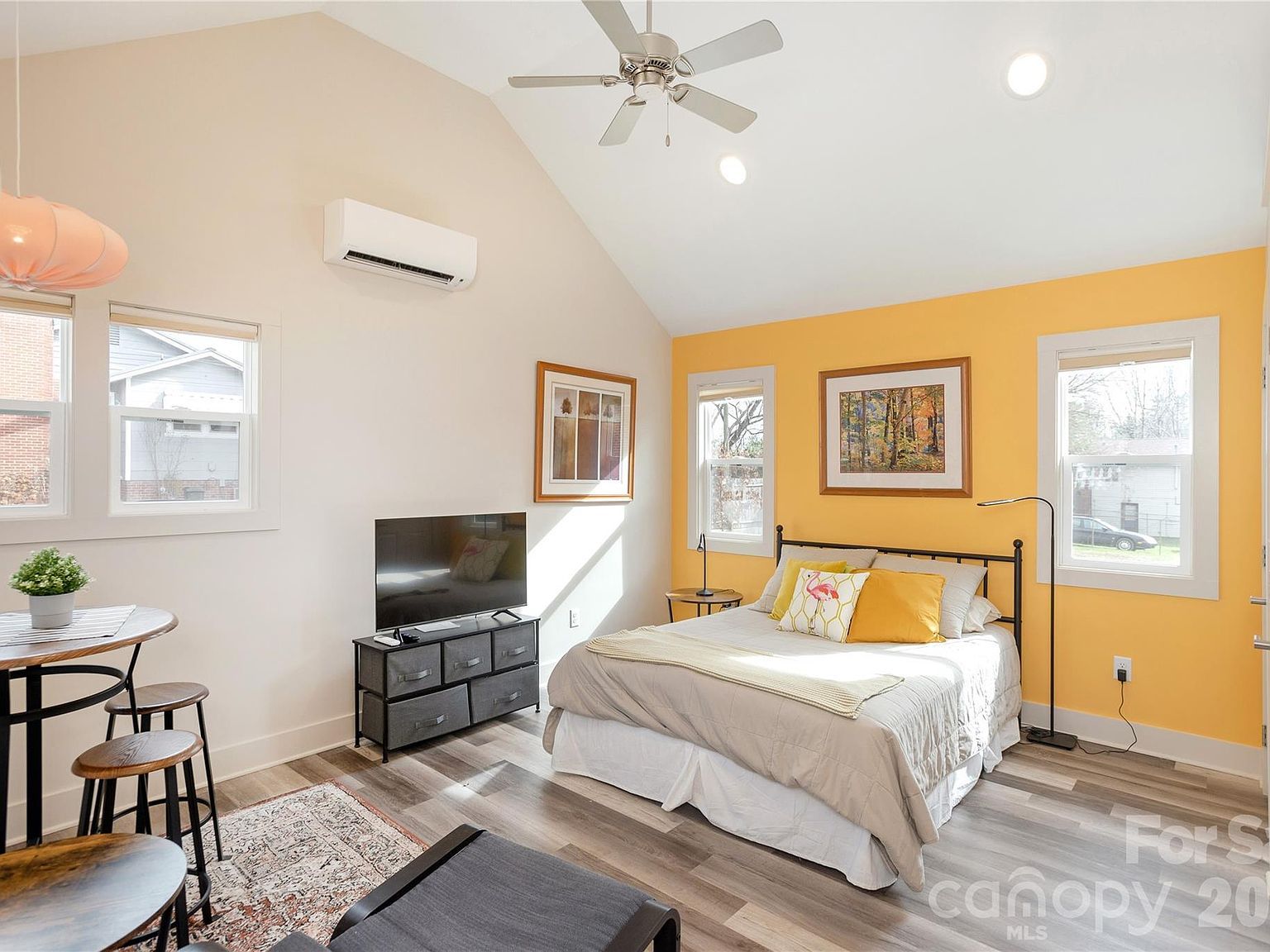 608 Ray Ave Hendersonville, NC 28792 - Thumbnail 4