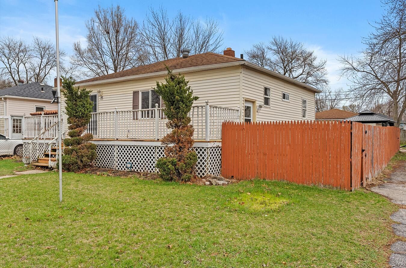 401 Tyler Ave Hobart, IN 46342 - Thumbnail 4