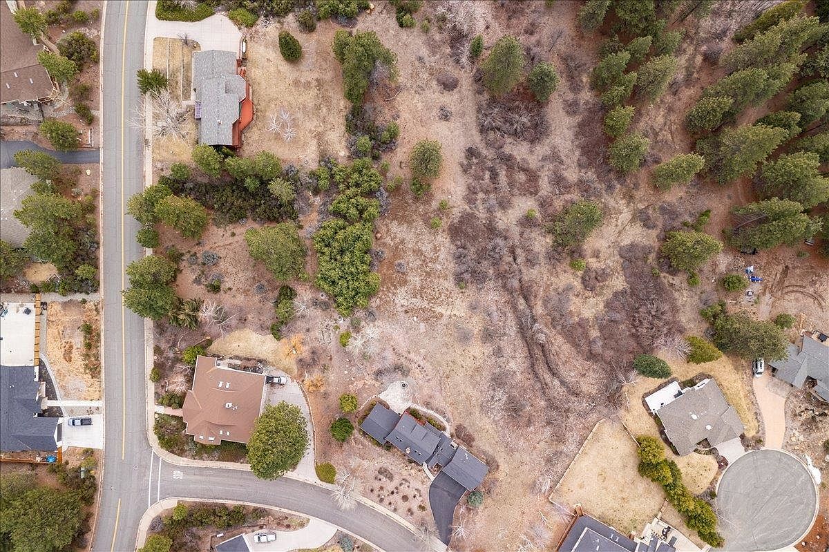 Siskiyou Lake Blvd Unit 2 Mount Shasta, CA 96067 - Thumbnail 4