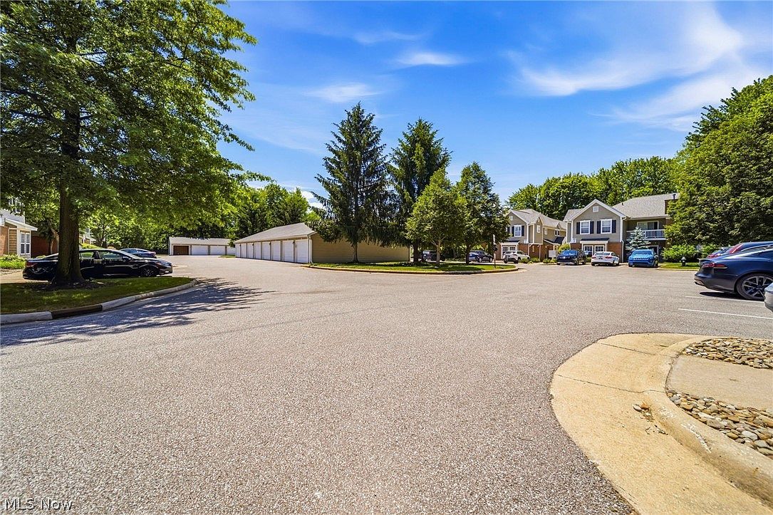 3371 Lenox Village Dr Unit 155 Fairlawn, OH 44333 - Thumbnail 4