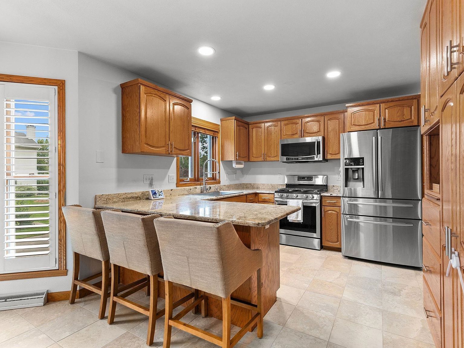 2191 Bramblewood Ct Neenah, WI 54956 - Thumbnail 4