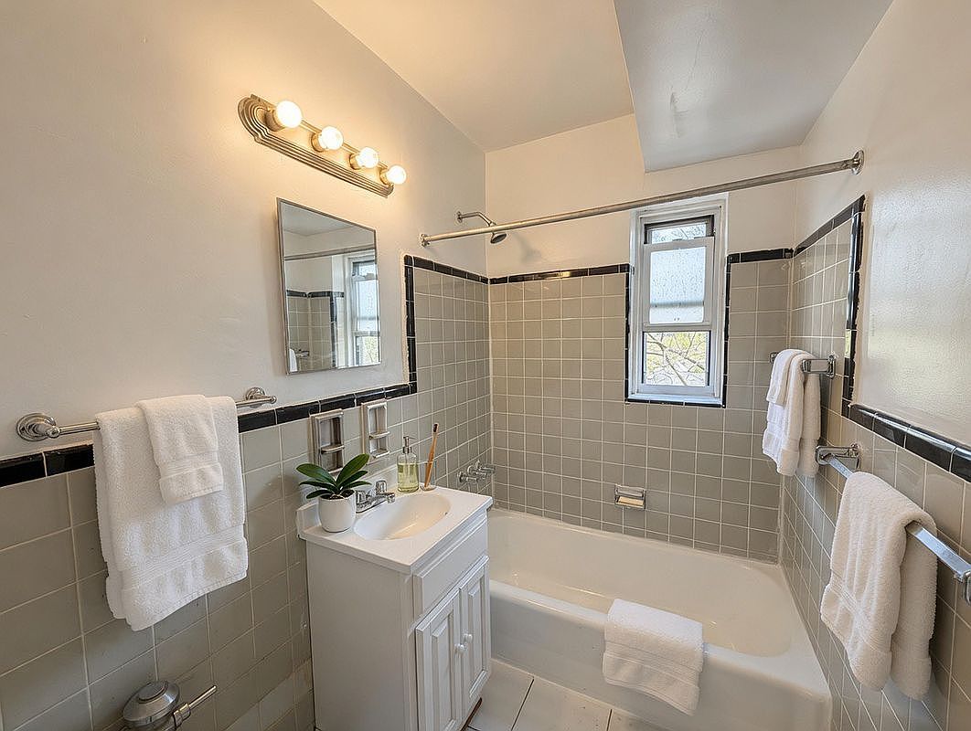 2525 Nostrand Ave APT 6T Brooklyn, NY 11210 - Thumbnail 4
