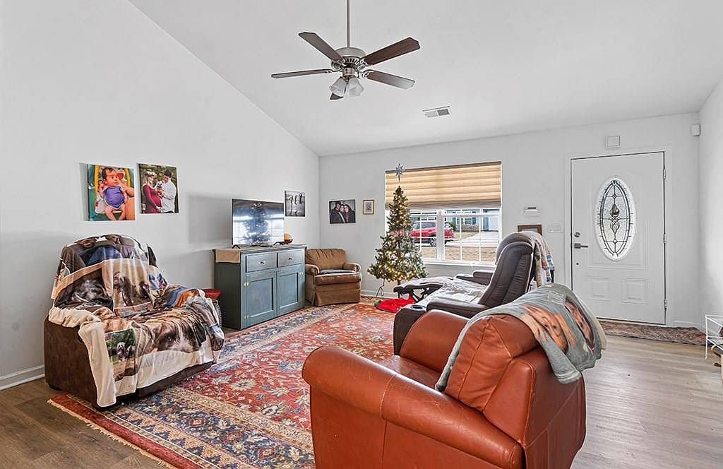 205 Amethyst Way Laurens, SC 29360 - Thumbnail 4