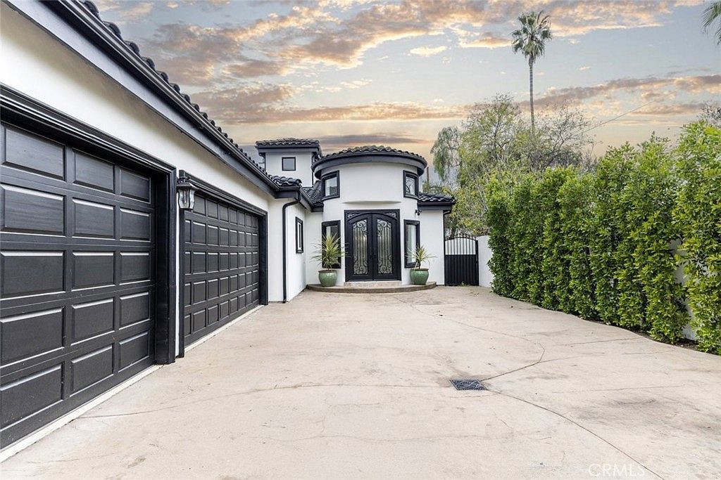 5157 Avenida Oriente Tarzana, CA 91356 - Thumbnail 4