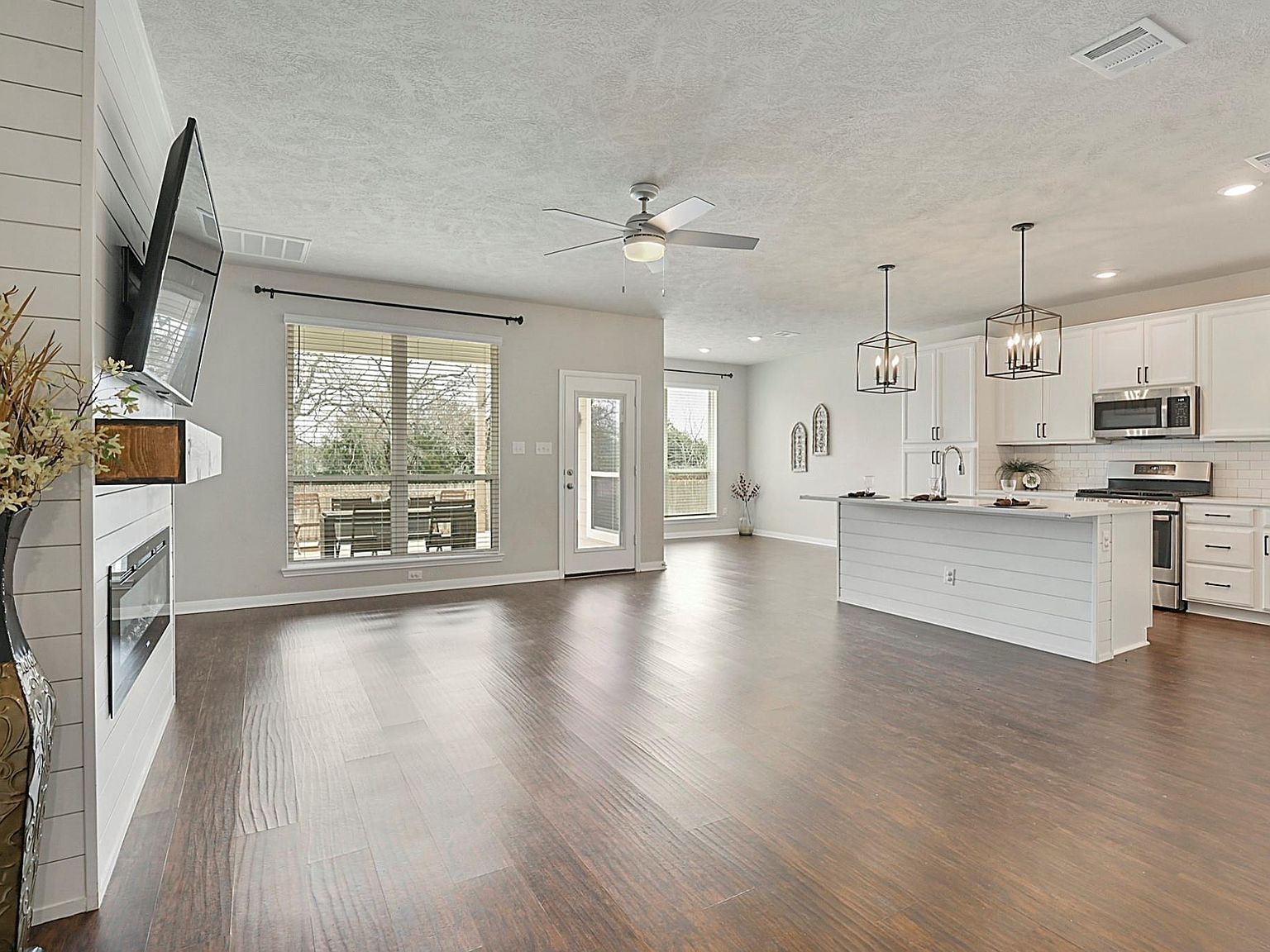 4105 Gregg Ct College Station, TX 77845 - Thumbnail 4