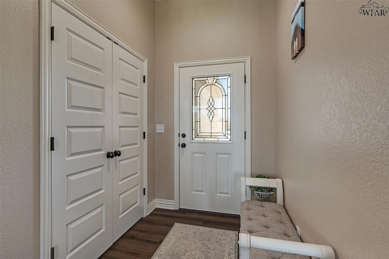 1430 Danberry St Burkburnett, TX 76354 - Thumbnail 4