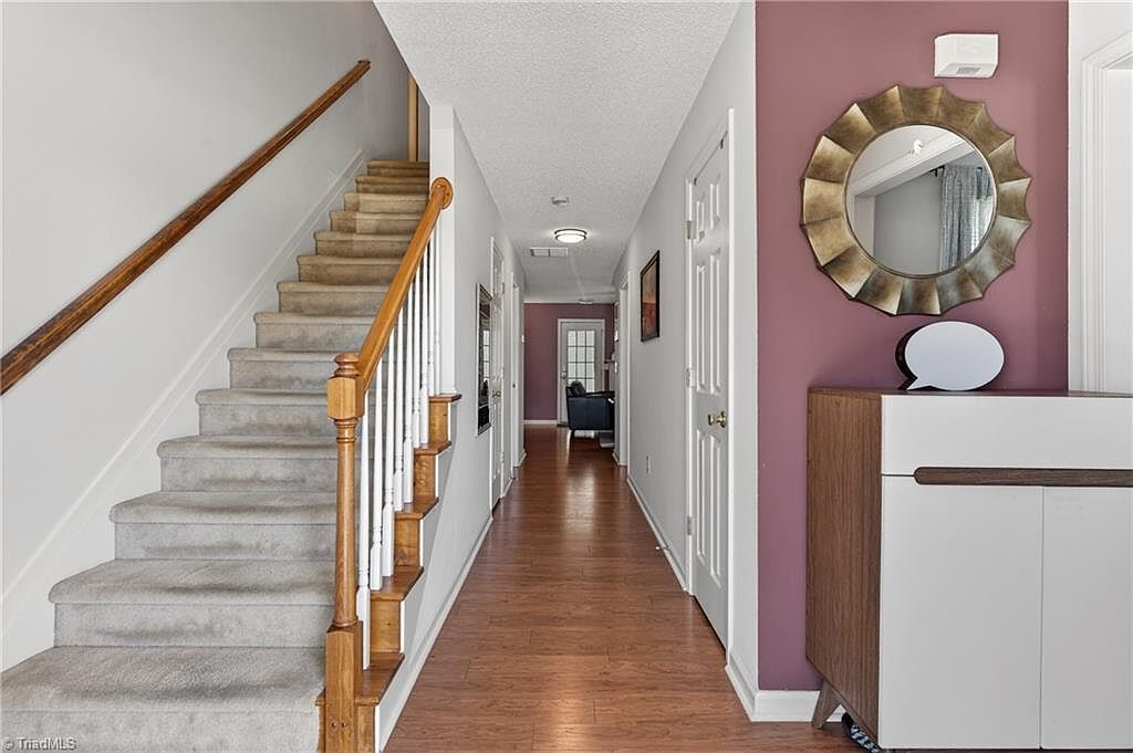 802 Remount Ct Unit 28 Greensboro, NC 27409 - Thumbnail 4