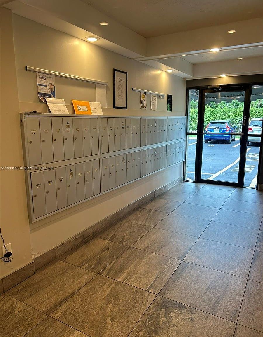 6200 NW 44th St APT 312 Fort Lauderdale, FL 33319 - Thumbnail 4