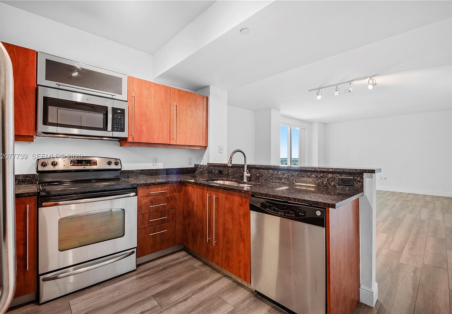 7350 SW 89th St APT 706S Miami, FL 33156 - Thumbnail 4