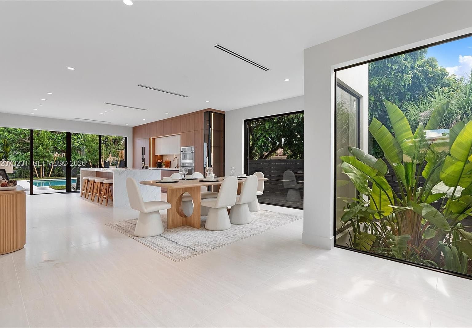 1844 SW 24th Ter Miami, FL 33145 - Thumbnail 4