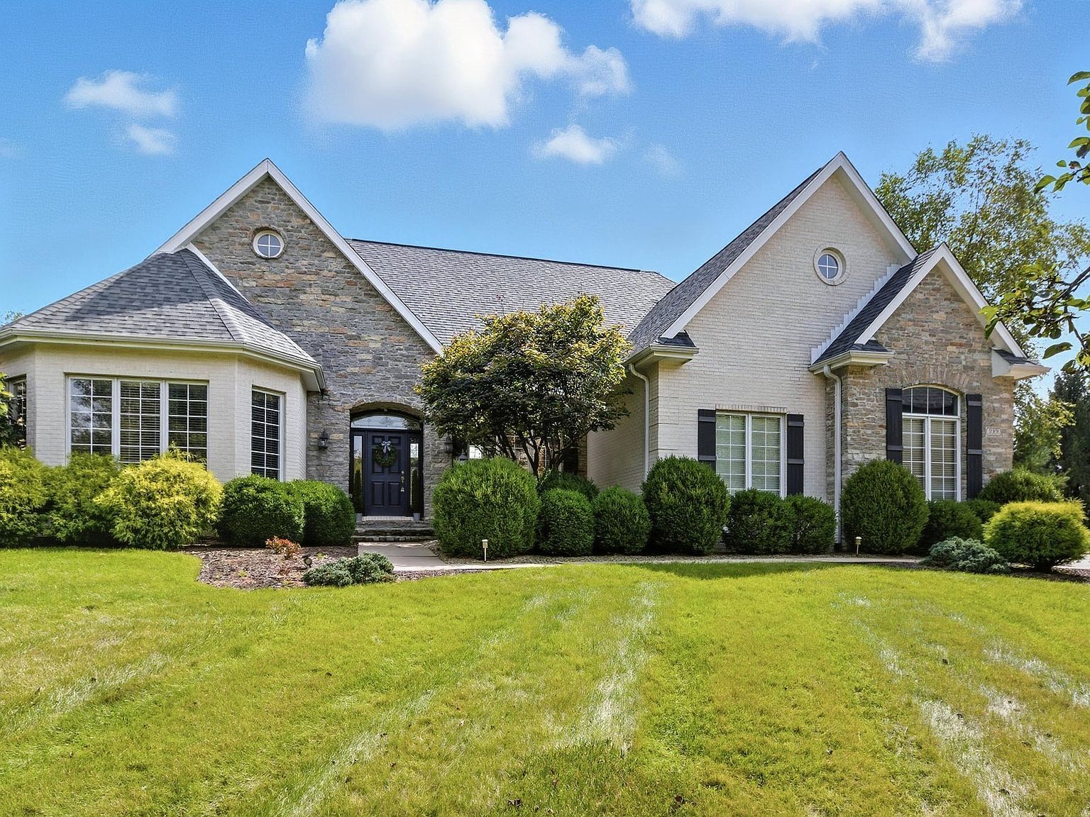 999 Box Turtle Ct Columbus, IN 47201 - Thumbnail 4